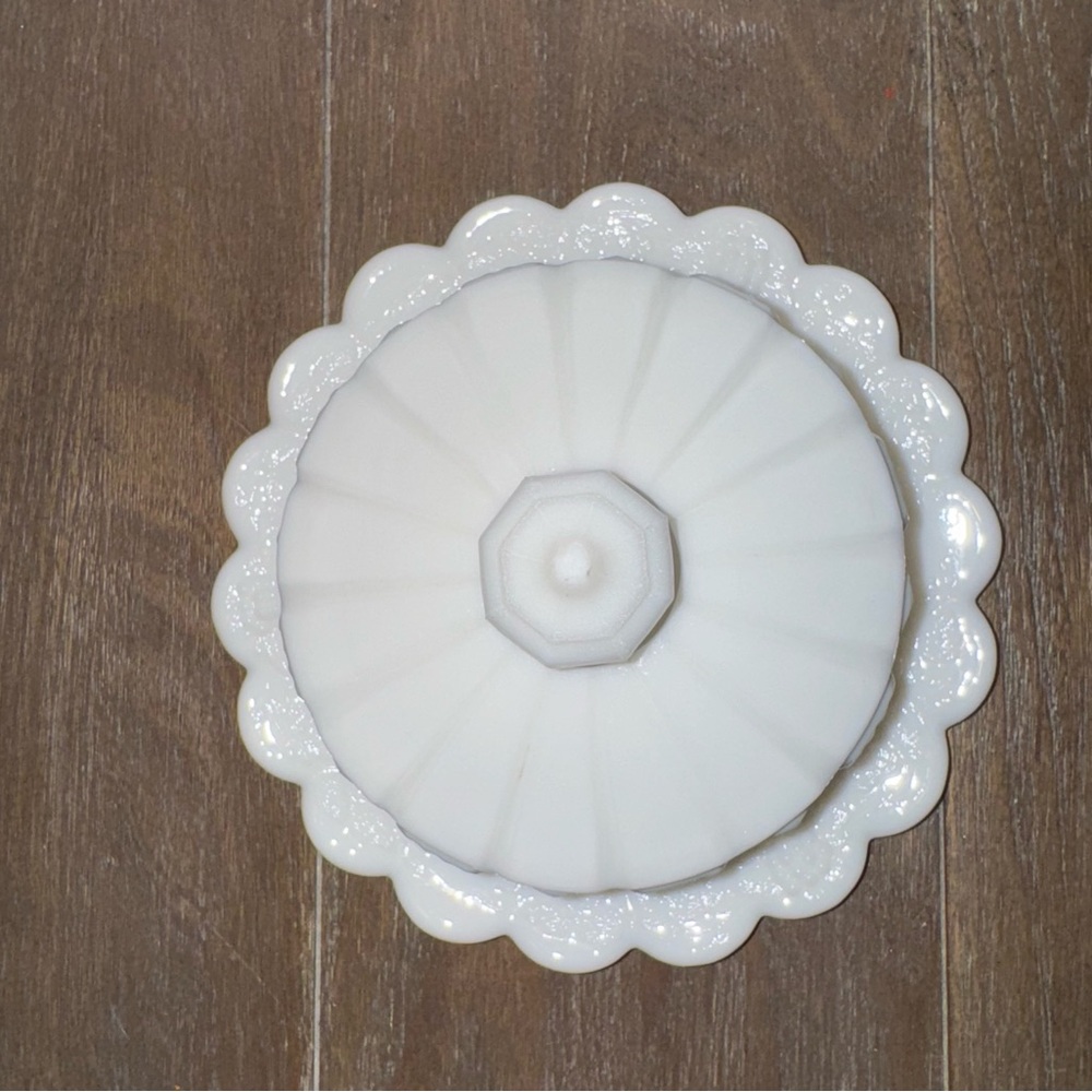 Vtg Westmoreland Milk Glass Old Quilt Cheese Dish With Cover 7" - Picture 2 of 9